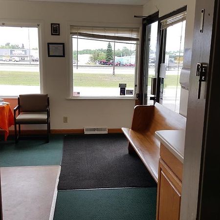 Budget Host Inn Detroit Lakes Buitenkant foto