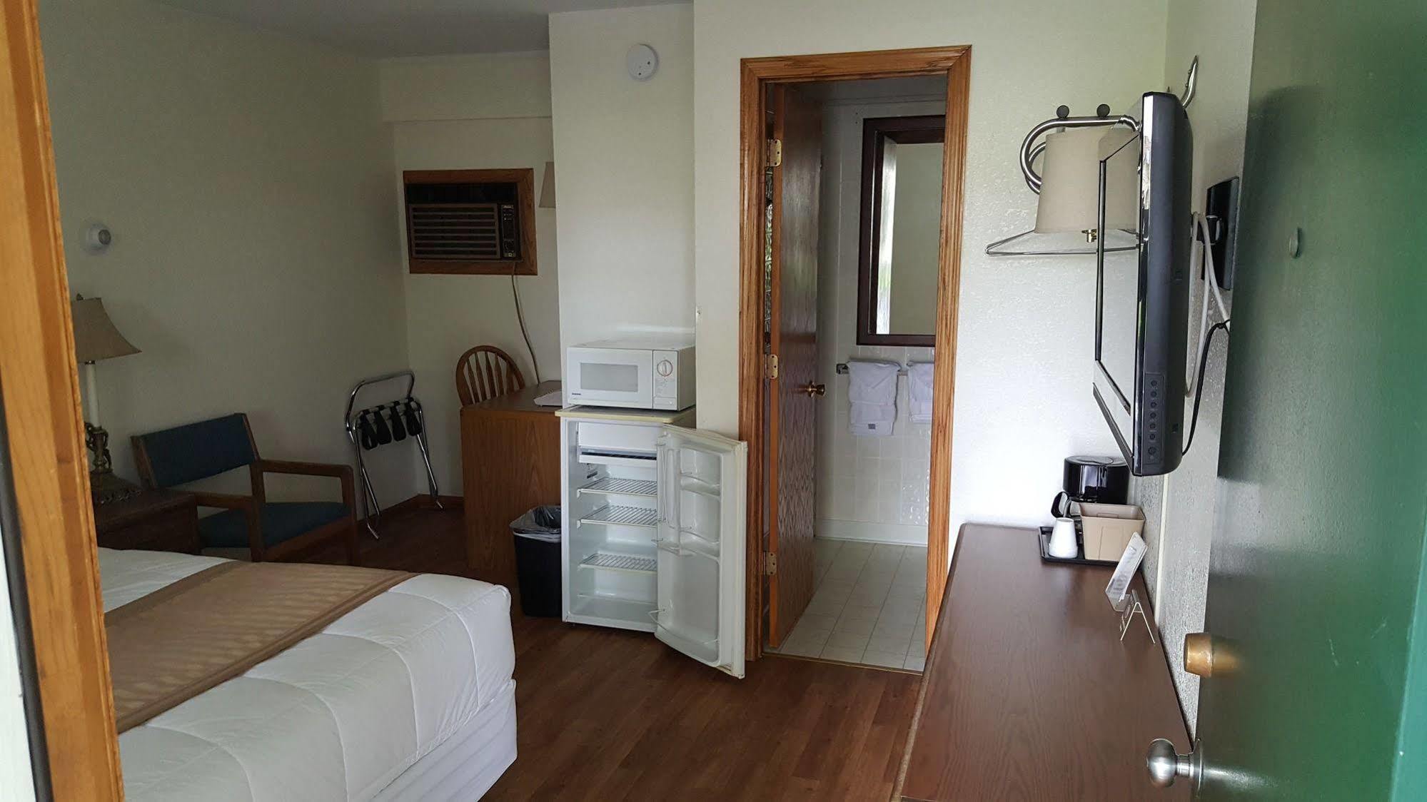 Budget Host Inn Detroit Lakes Buitenkant foto